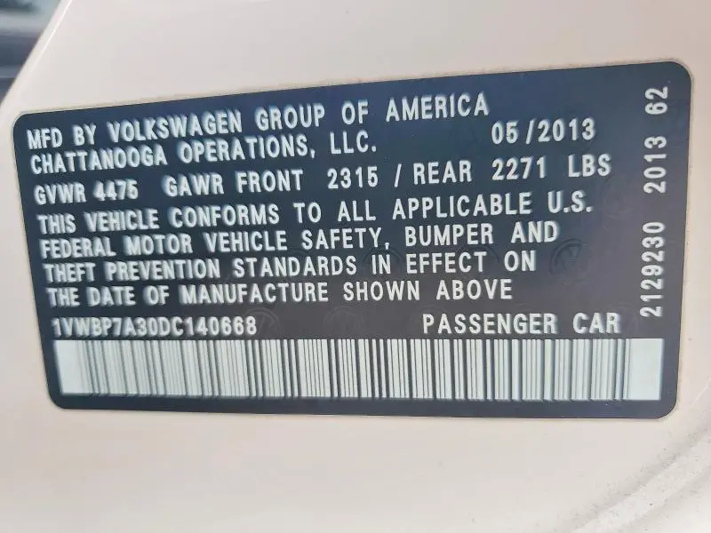 2013 VOLKSWAGEN PASSAT SE  