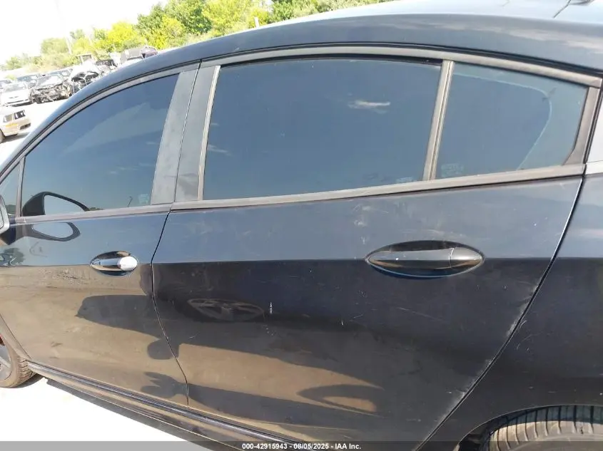 2018 CHEVROLET CRUZE LT AUTO