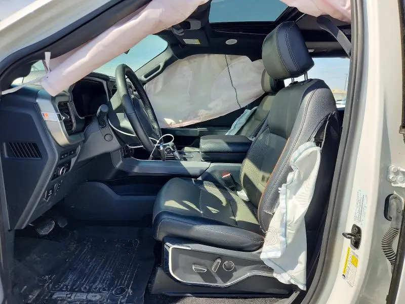 2024 FORD F150 LARIAT  