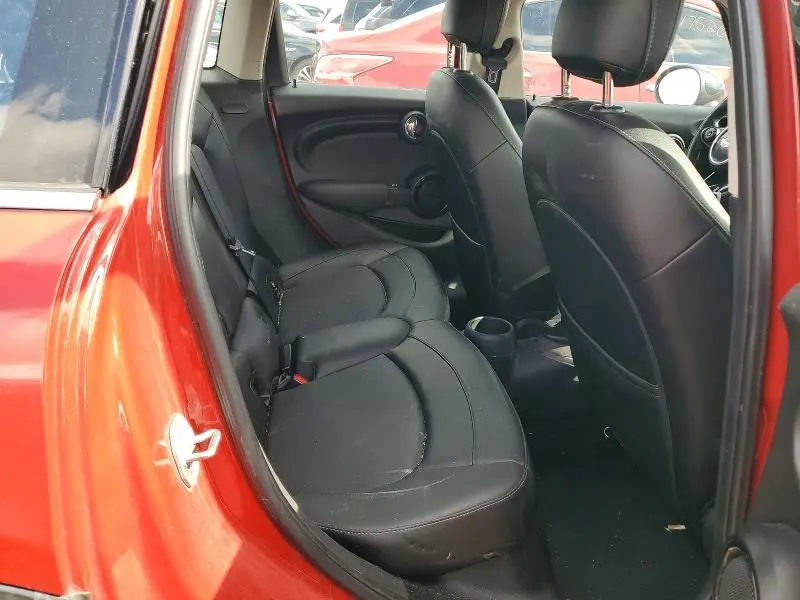 2016 MINI COOPER   
