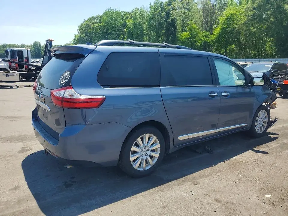2015 TOYOTA SIENNA LIMITED PREMIUM 7-PASSENGER  