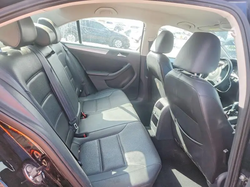 2014 VOLKSWAGEN JETTA SE  