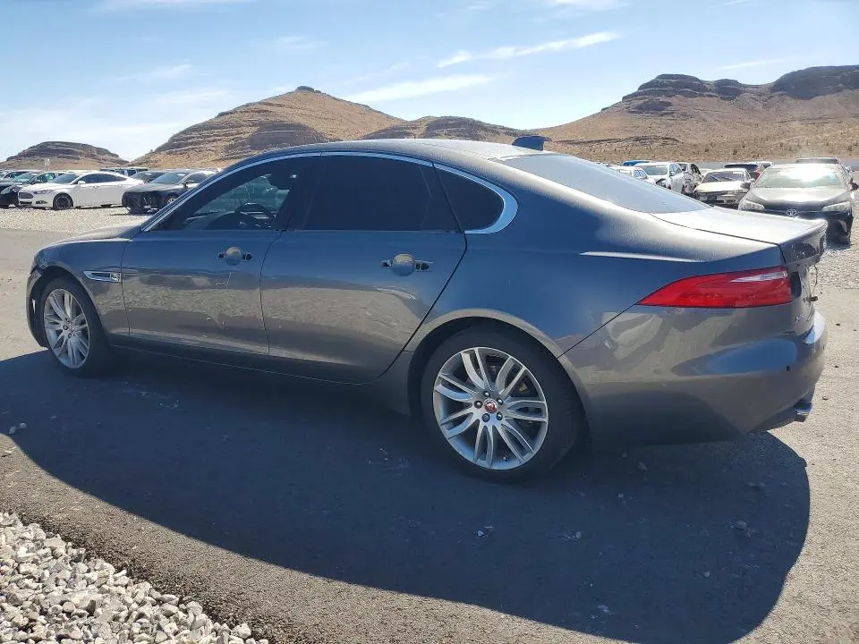 2017 JAGUAR XF PRESTIGE  