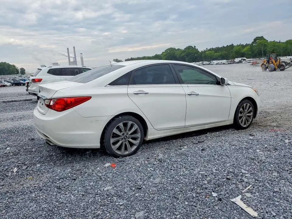 2011 HYUNDAI SONATA SE  