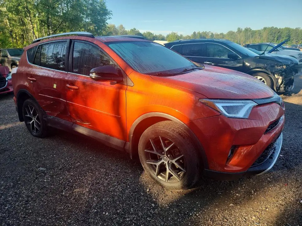 2016 TOYOTA RAV4 SE  