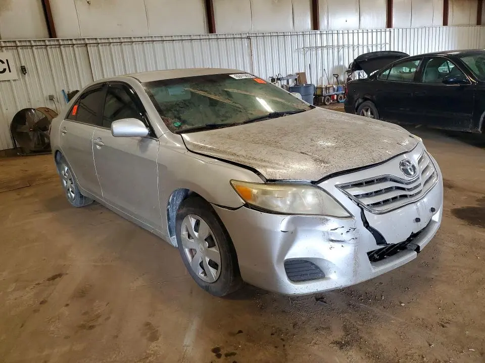 2011 TOYOTA CAMRY LE  