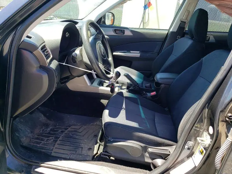 2010 SUBARU FORESTER XS  