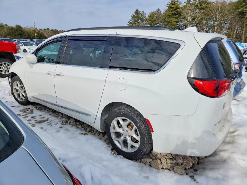 2017 CHRYSLER PACIFICA TOURING L  