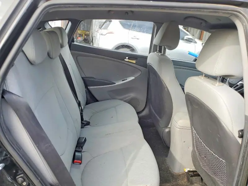 2012 HYUNDAI ACCENT SE  