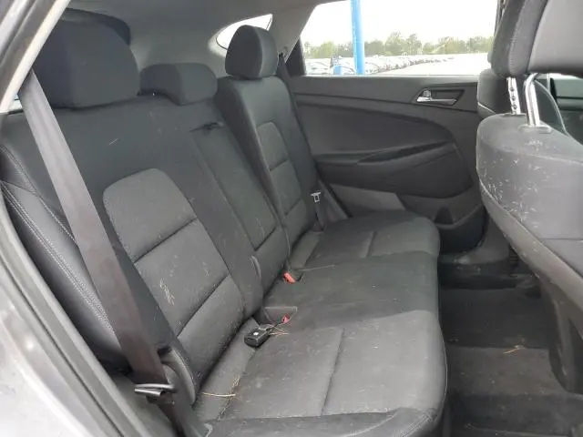 2016 HYUNDAI TUCSON SE  