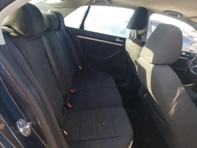 2010 VOLKSWAGEN JETTA S  