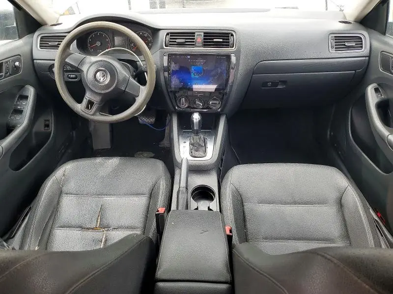 2011 VOLKSWAGEN JETTA SE  