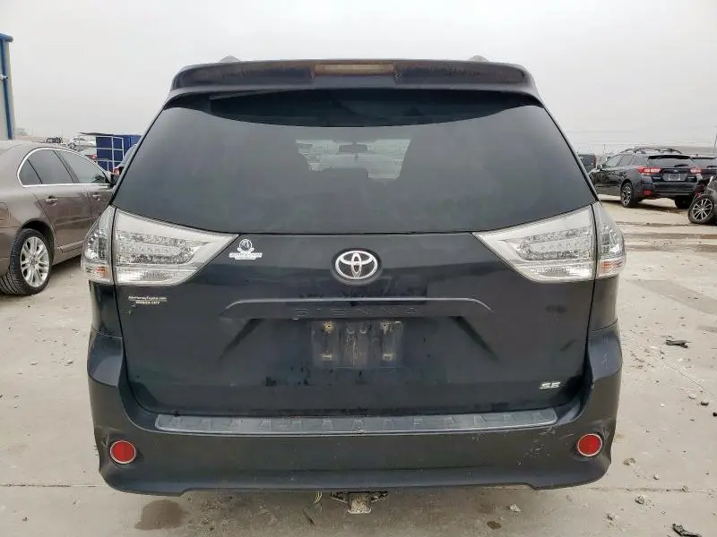2011 TOYOTA SIENNA SPORT  