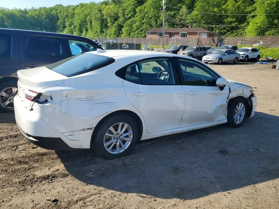 2025 TOYOTA CAMRY LE  