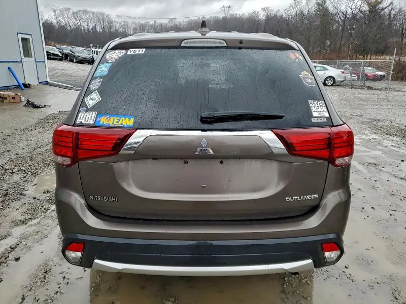 2018 MITSUBISHI OUTLANDER SE  