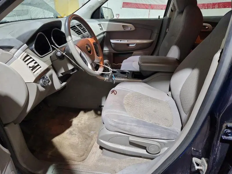 2011 CHEVROLET TRAVERSE LS  