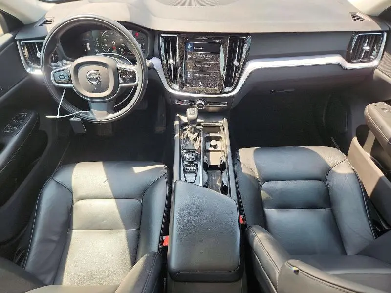 2019 VOLVO S60 T6 MOMENTUM  