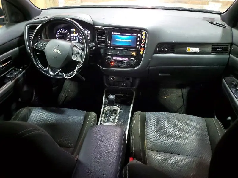2018 MITSUBISHI OUTLANDER SE  