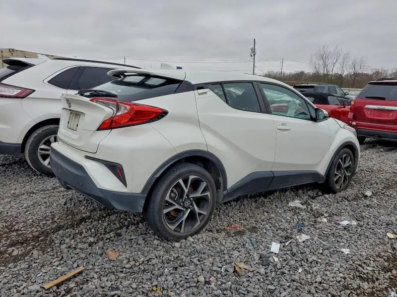 2021 TOYOTA C-HR XLE  