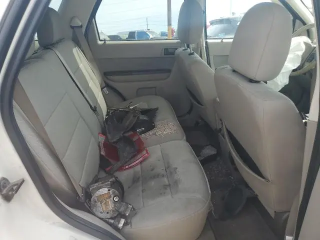 2010 FORD ESCAPE XLT  