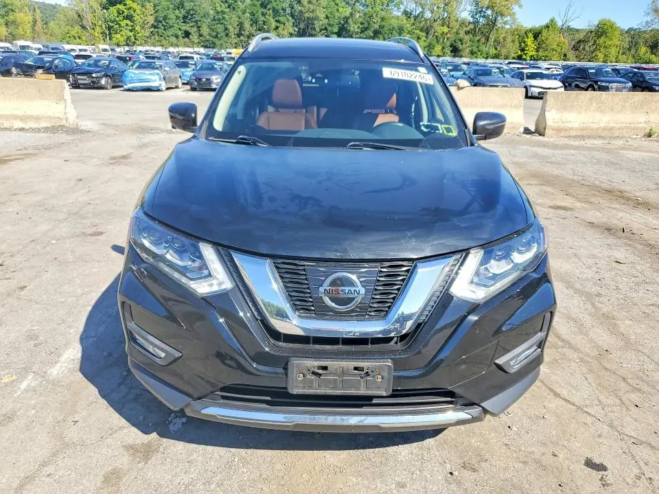 2017 NISSAN ROGUE SL  