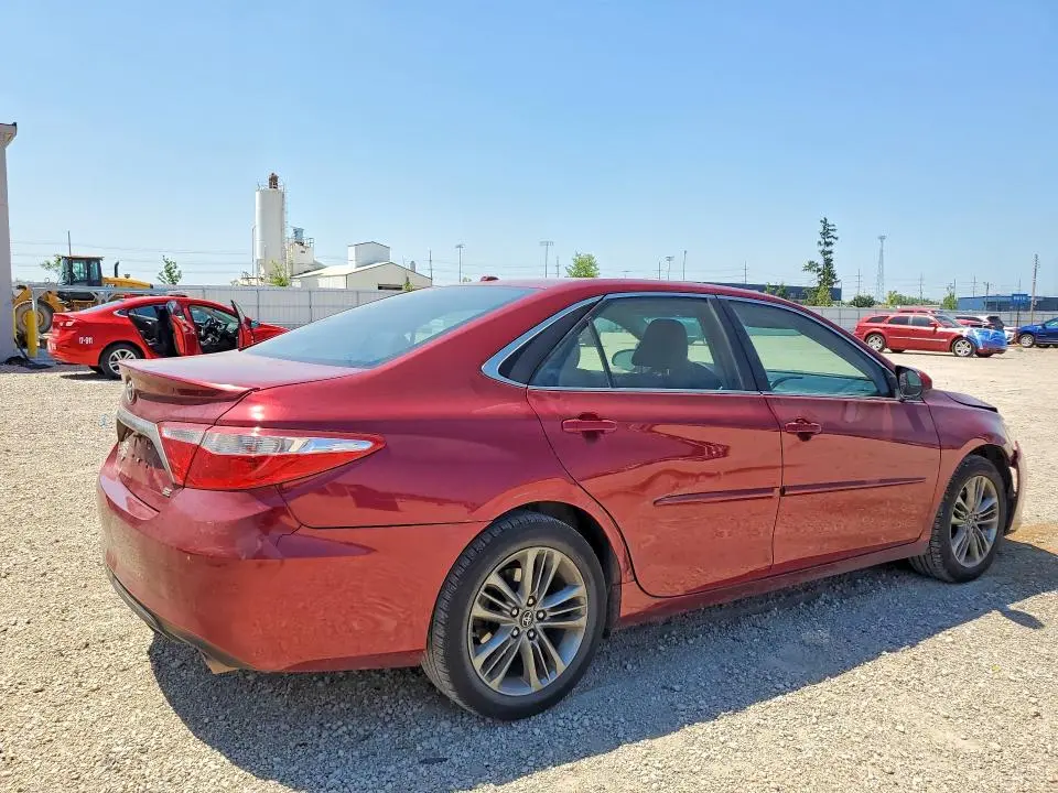 2017 TOYOTA CAMRY SE  