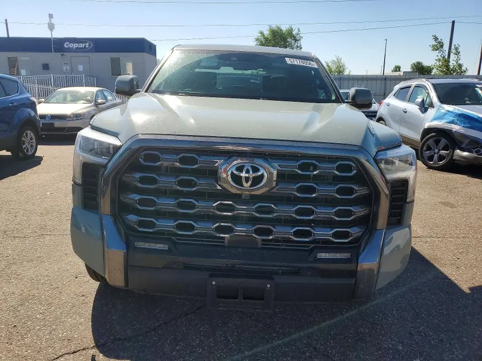 2024 TOYOTA TUNDRA PLATINUM  
