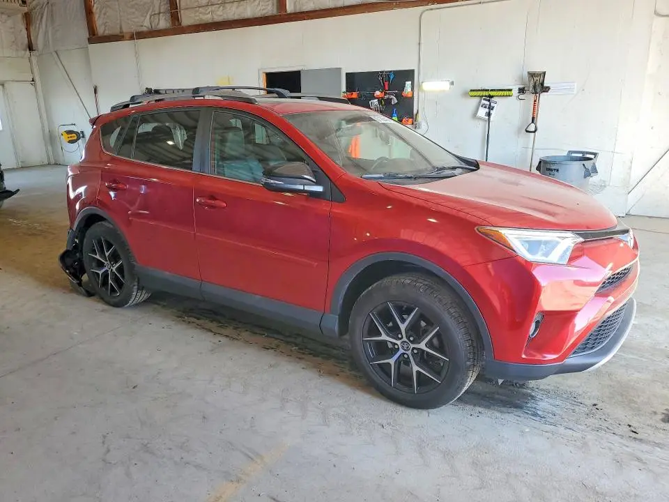 2016 TOYOTA RAV4 SE  