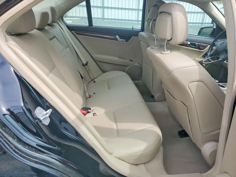 2010 MERCEDES-BENZ C300   