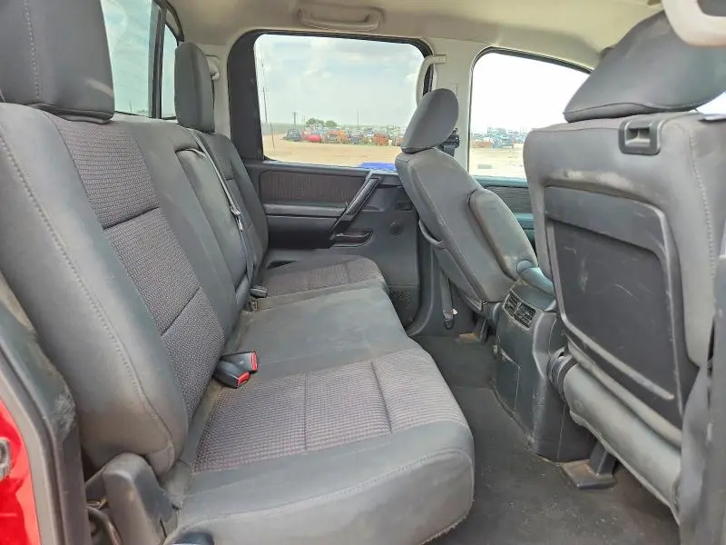 2012 NISSAN TITAN SV  