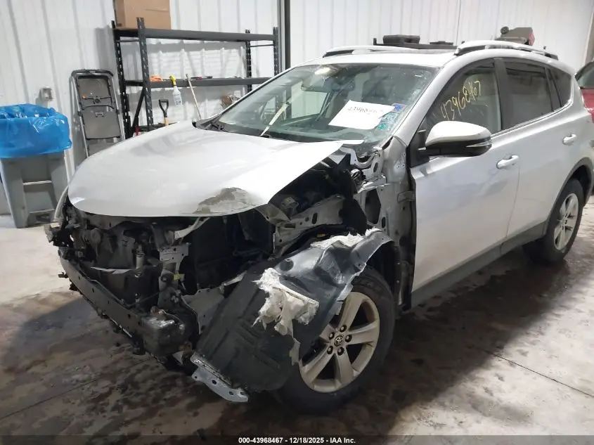 2015 TOYOTA RAV4 XLE