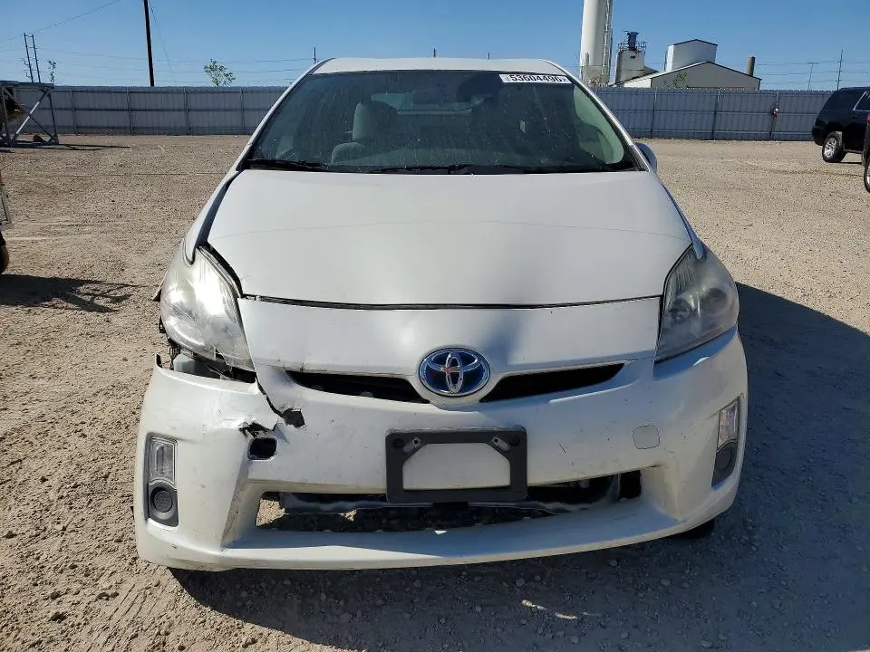 2010 TOYOTA PRIUS III  