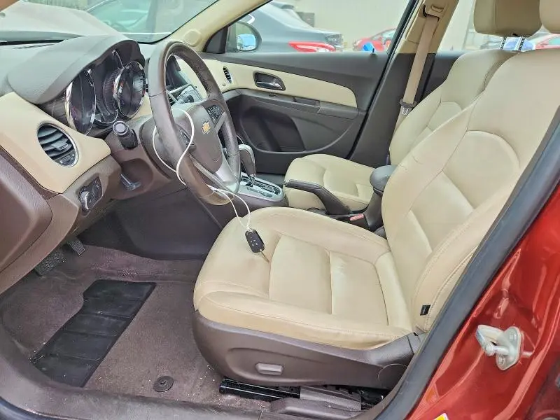 2012 CHEVROLET CRUZE LT  