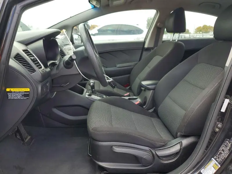 2018 KIA FORTE LX  