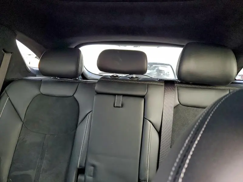 2022 GENESIS GV70 BASE  