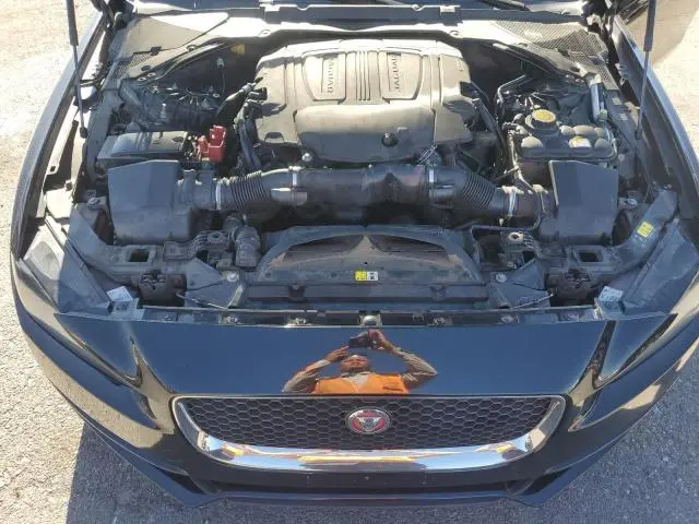 2017 JAGUAR XE PREMIUM  