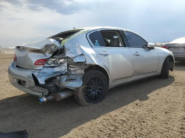 2011 INFINITI G37   