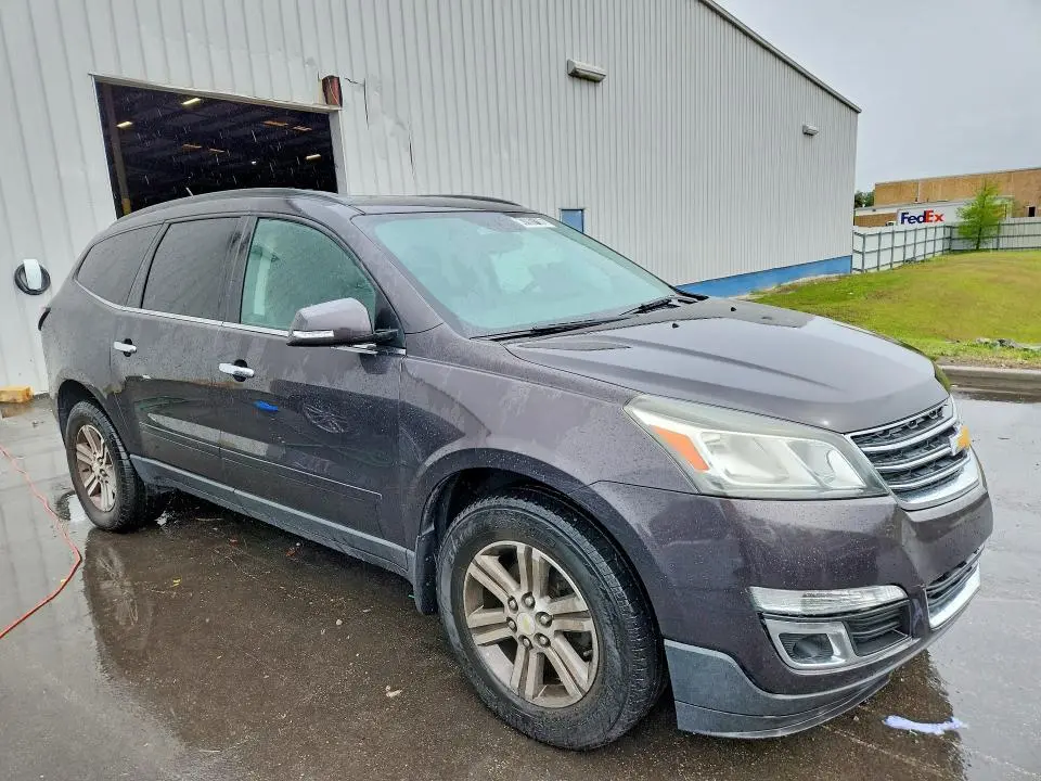 2017 CHEVROLET TRAVERSE LT  