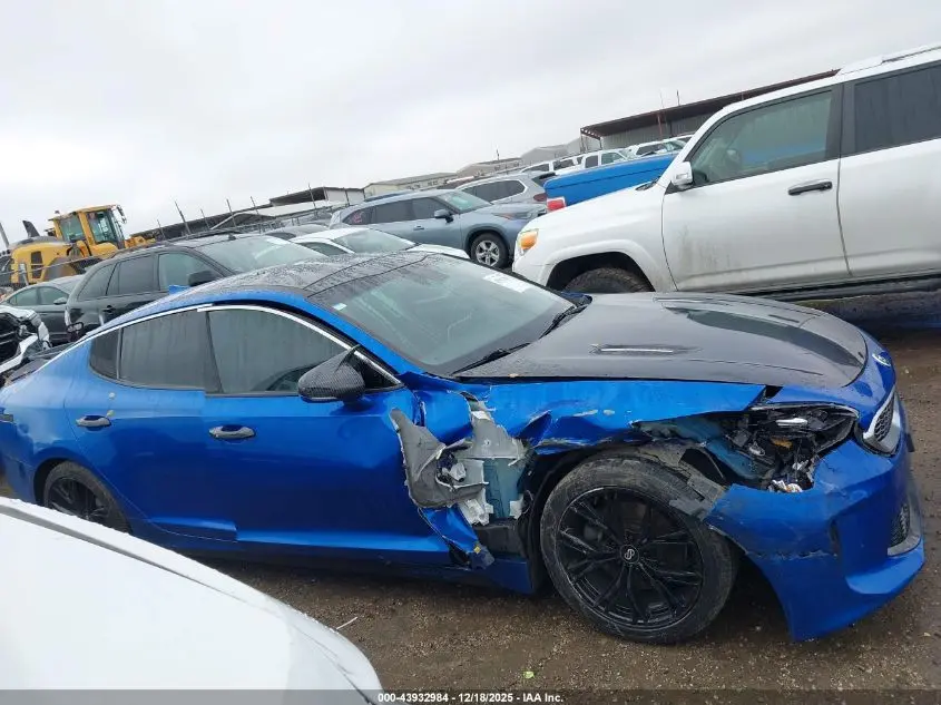 2018 KIA STINGER PREMIUM