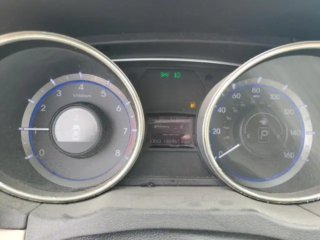 2011 HYUNDAI SONATA SE