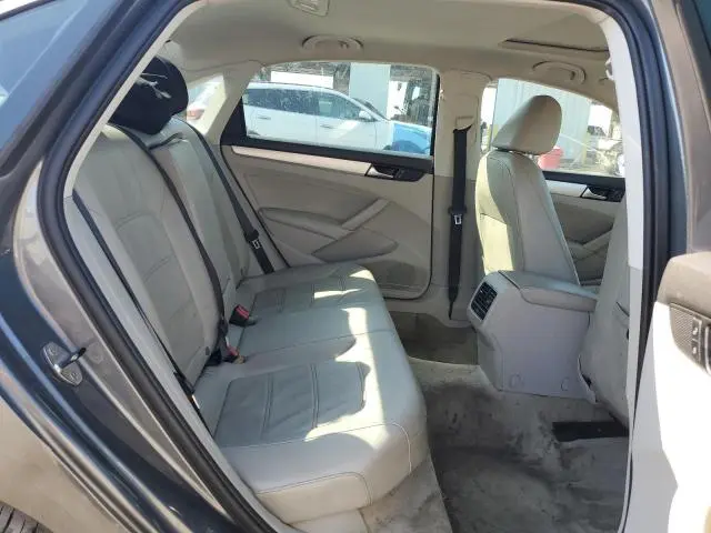 2013 VOLKSWAGEN PASSAT SE  