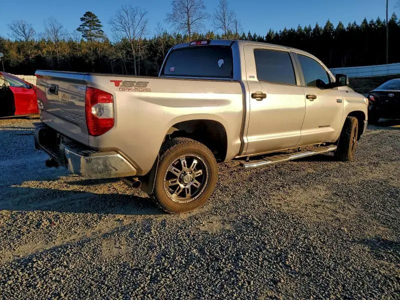 2016 TOYOTA TUNDRA CREWMAX SR5  
