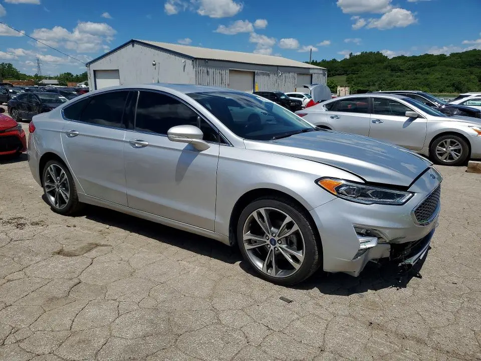 2019 FORD FUSION TITANIUM  