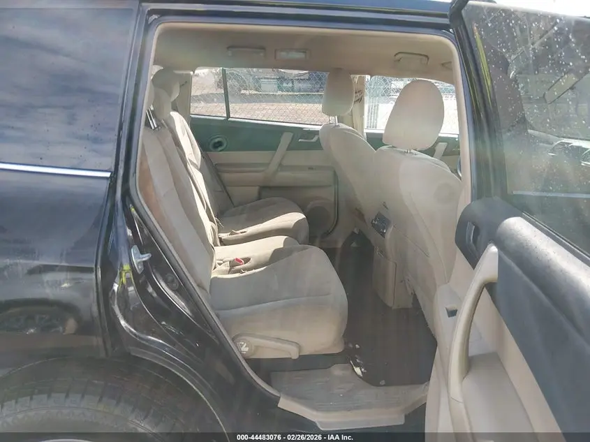 2013 TOYOTA HIGHLANDER BASE PLUS V6