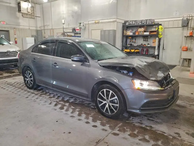 2017 VOLKSWAGEN JETTA SE  
