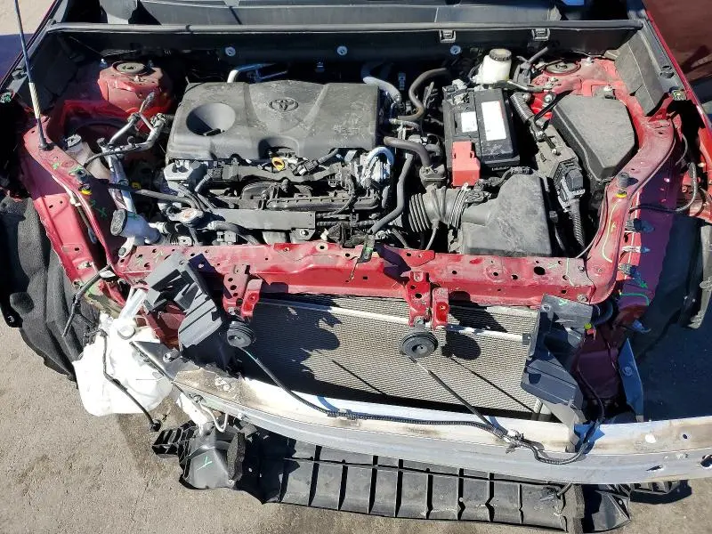 2022 TOYOTA RAV4 XLE  