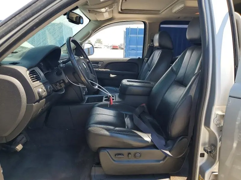2011 CHEVROLET TAHOE K1500 LT  