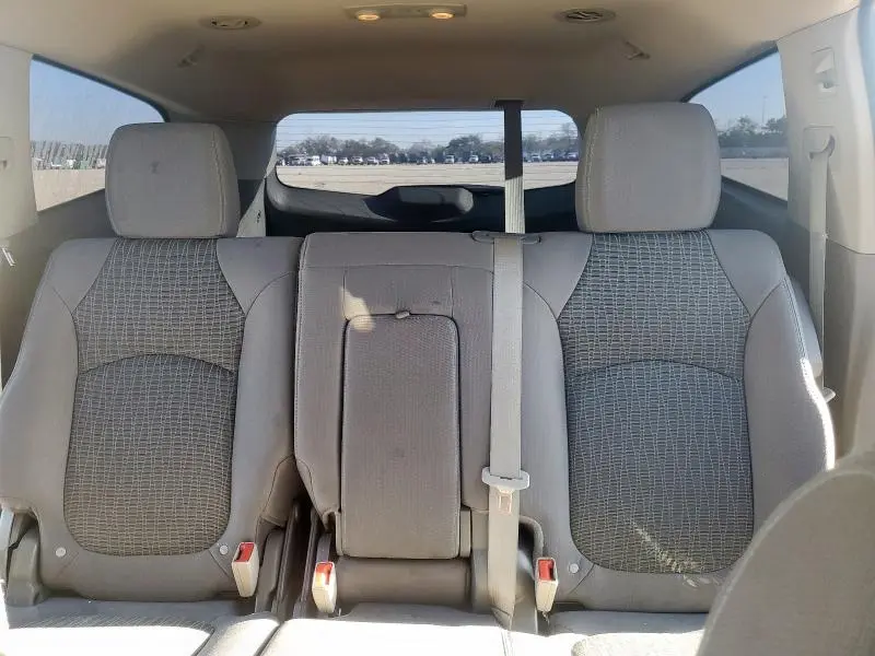 2013 CHEVROLET TRAVERSE LS  