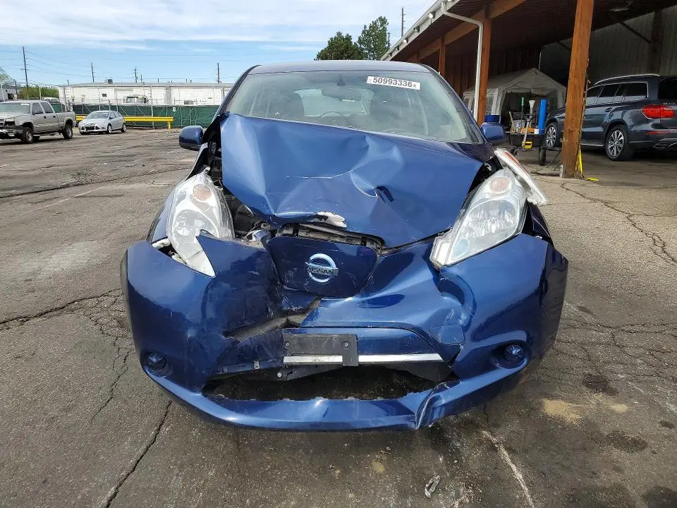 2017 NISSAN LEAF SV  