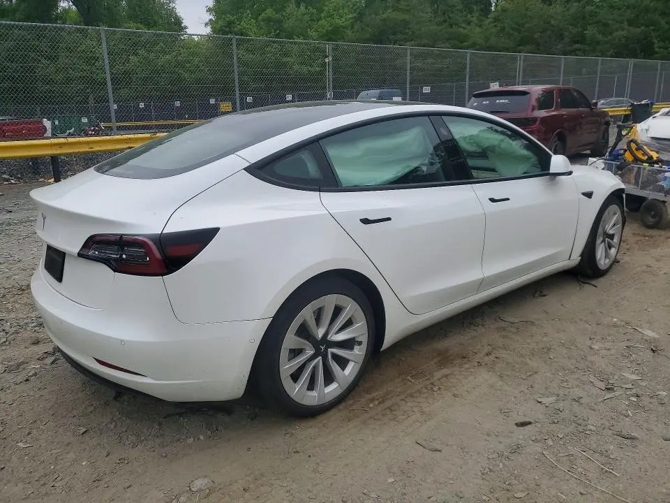 2021 TESLA MODEL 3   